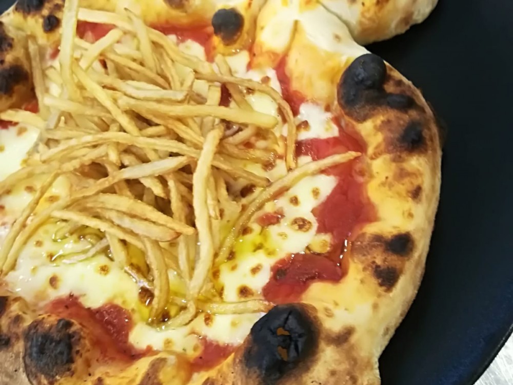 Pommes Pizza Pizza Con Patate Fritte — Rezepte Suchen